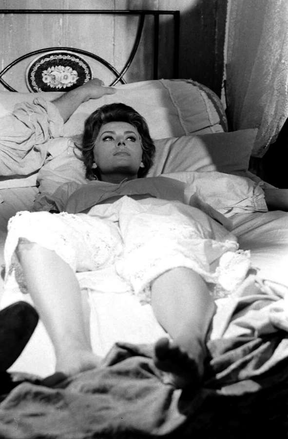 Sophia Loren Feet