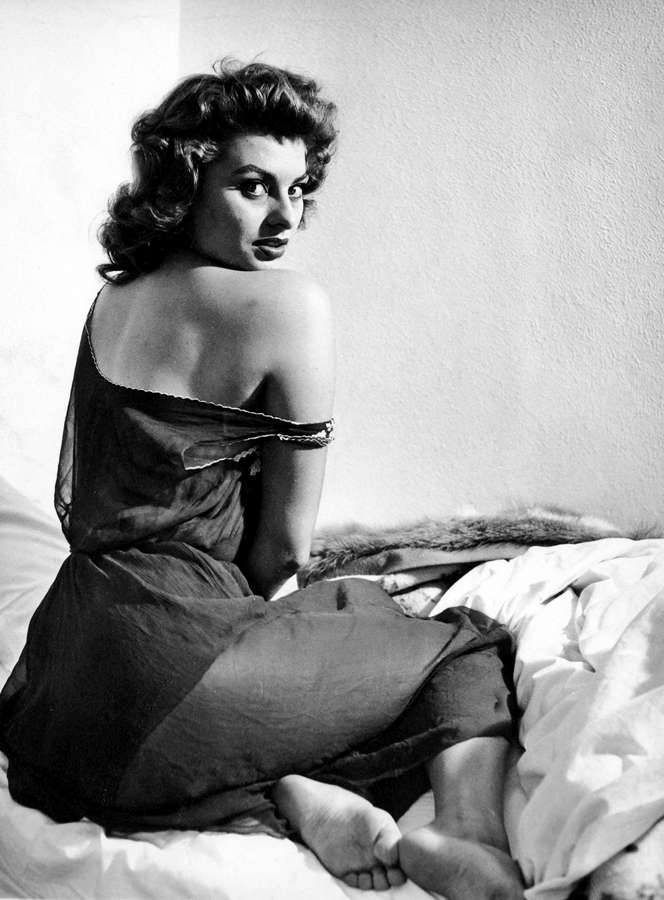 Sophia Loren Feet