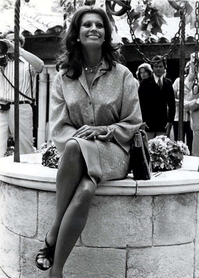 Sophia Loren Feet