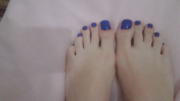 Tini Blue Nails