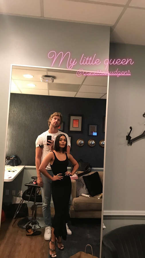 Vanessa Hudgens Feet