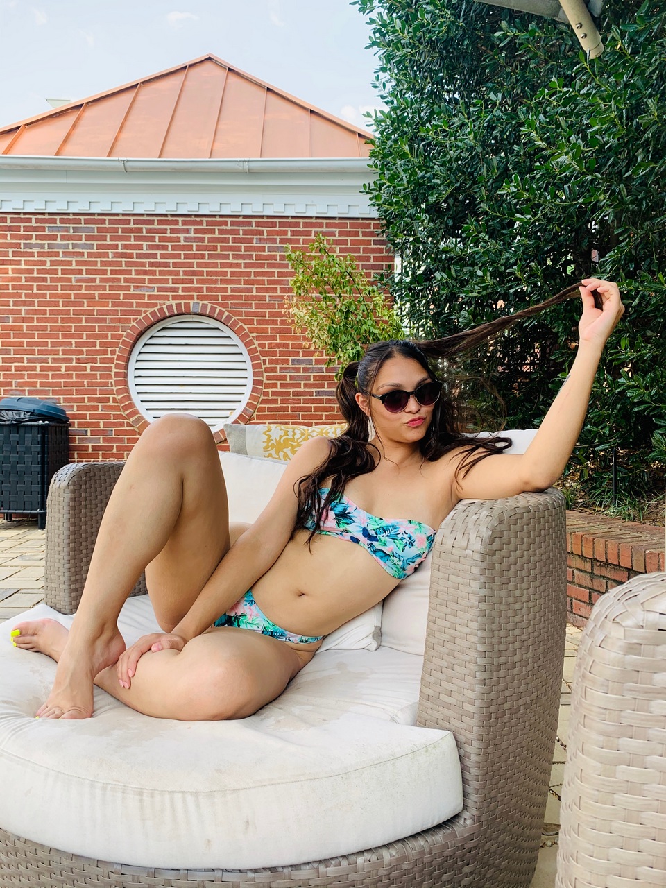 Vero Vero S Poolside Day