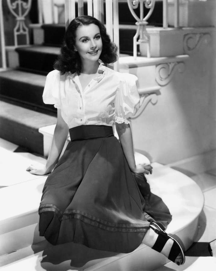 Vivien Leigh Feet (4 photos)