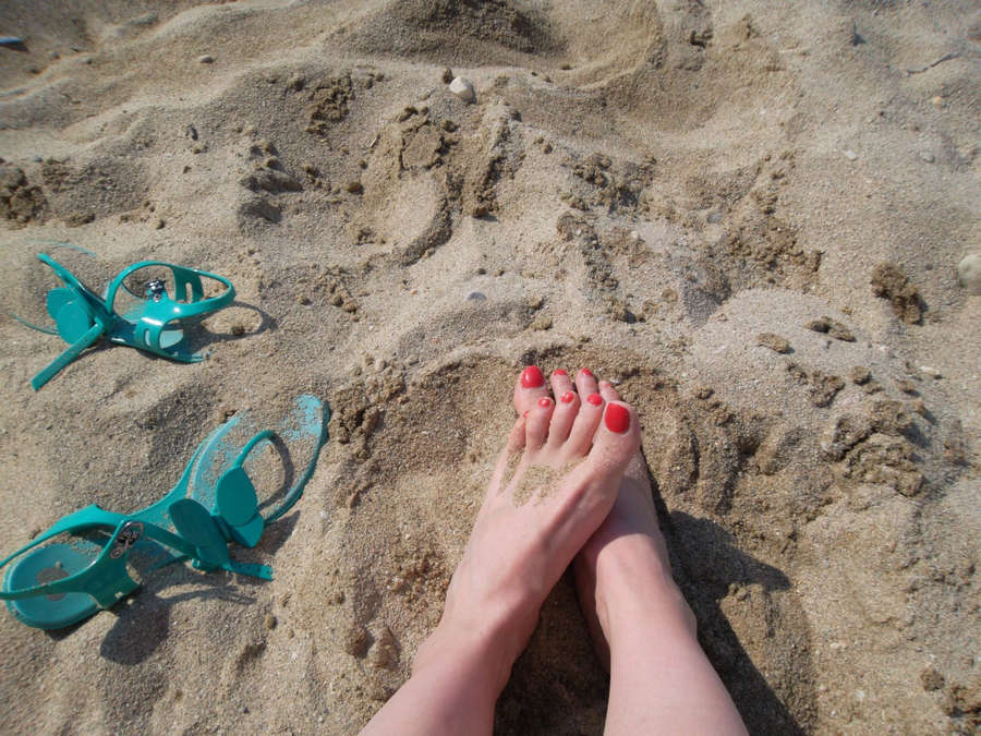 Alexandra Ungureanu Feet