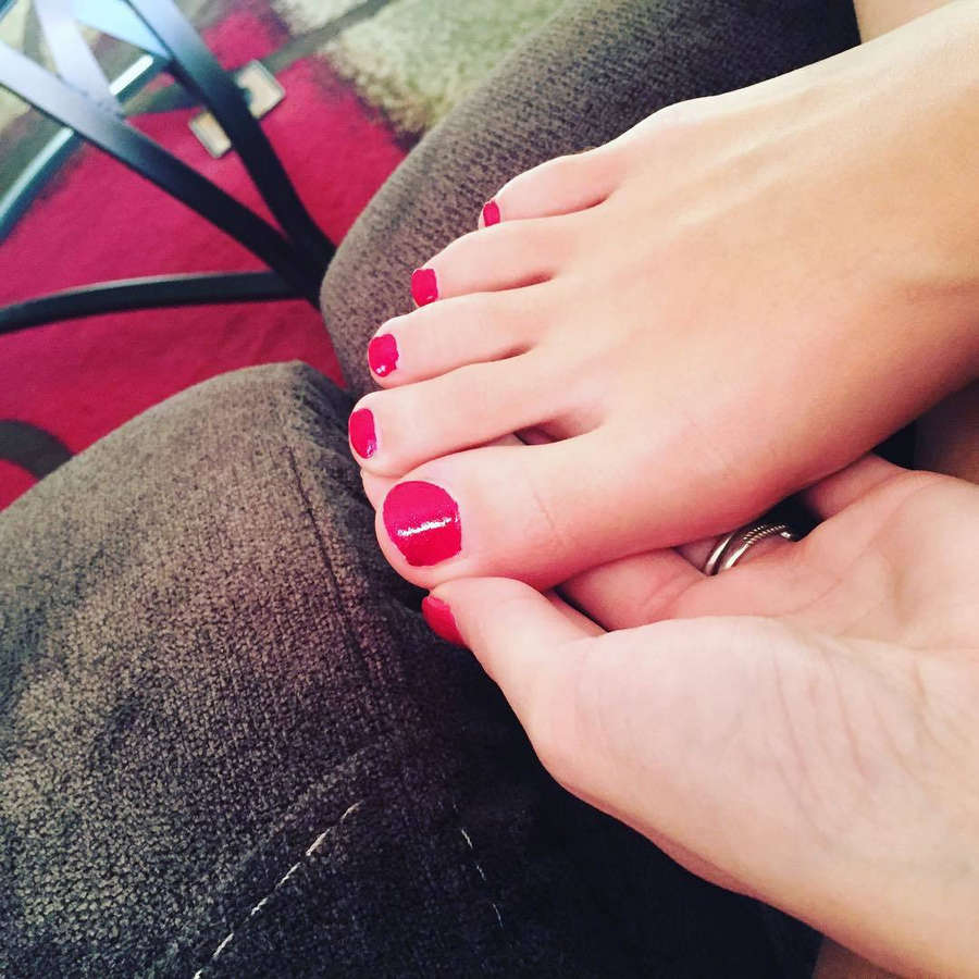Amanda Nicole Thomas Feet