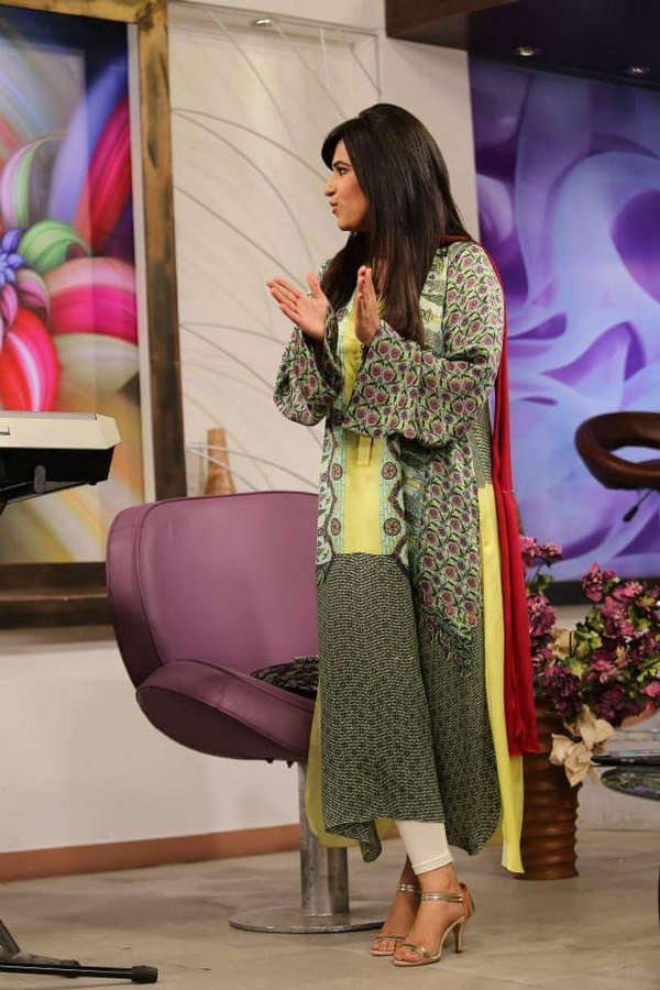 Asma Mustafa Khan Feet