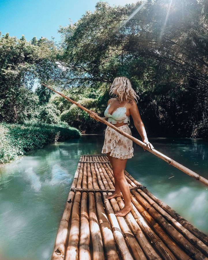 Aurelie Van Daelen Feet