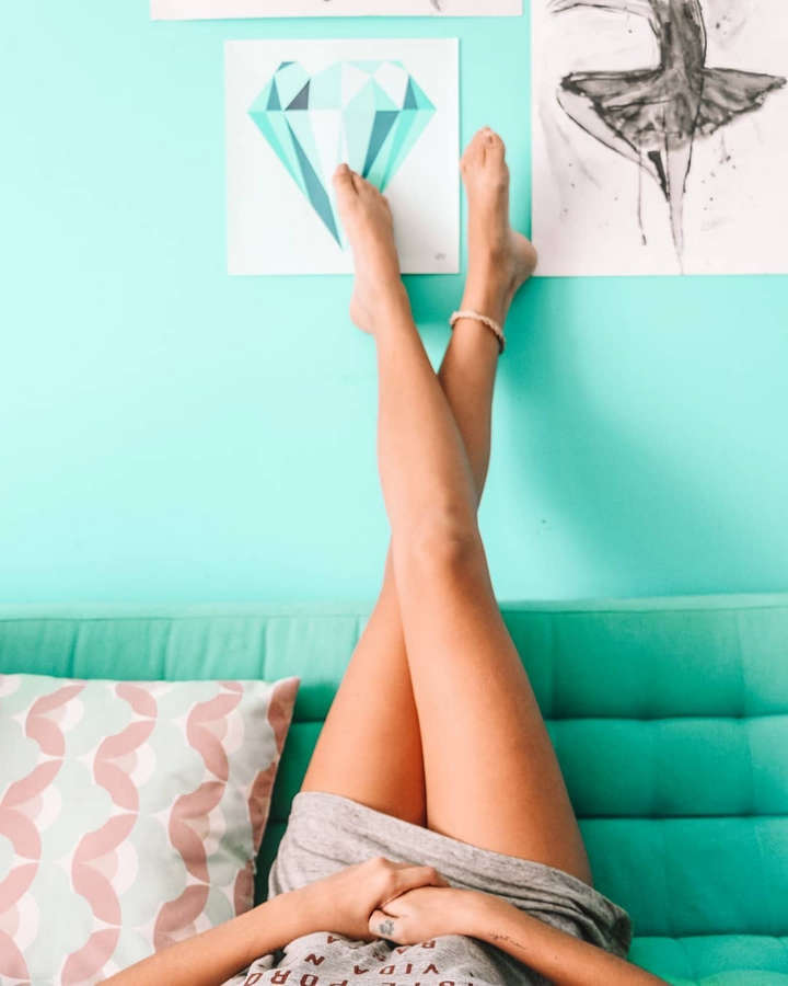 Carolina Oliveira Feet