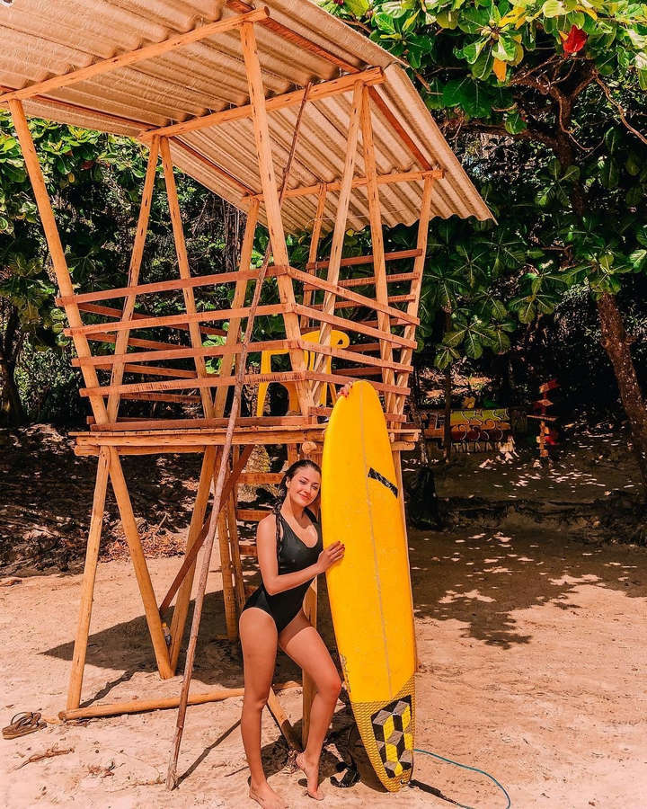 Carolina Oliveira Feet