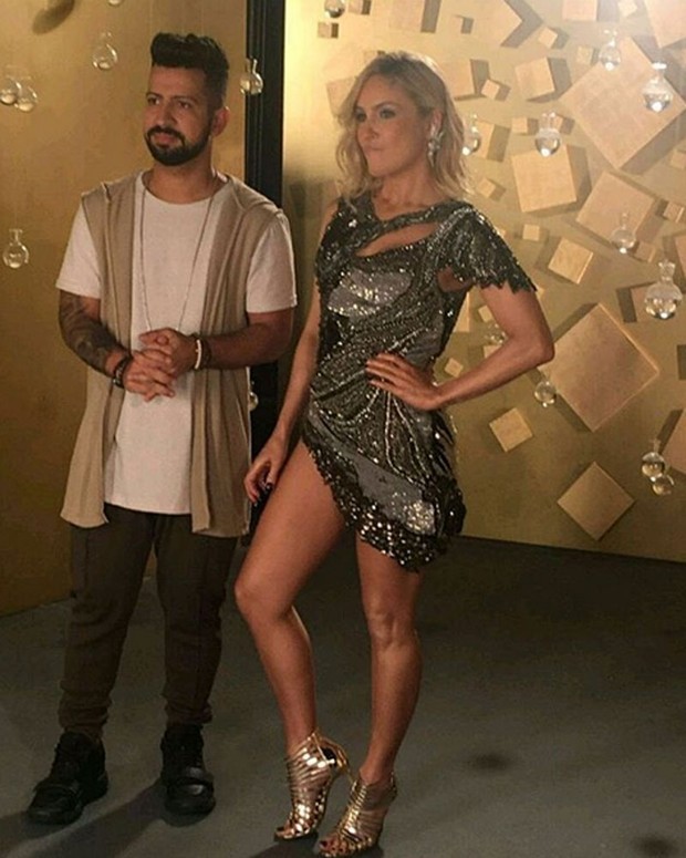 Claudia Leitte Feet