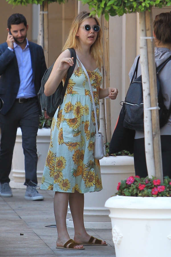 Hannah Murray Feet