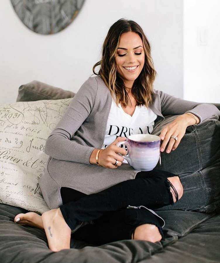 Jana Kramer Feet