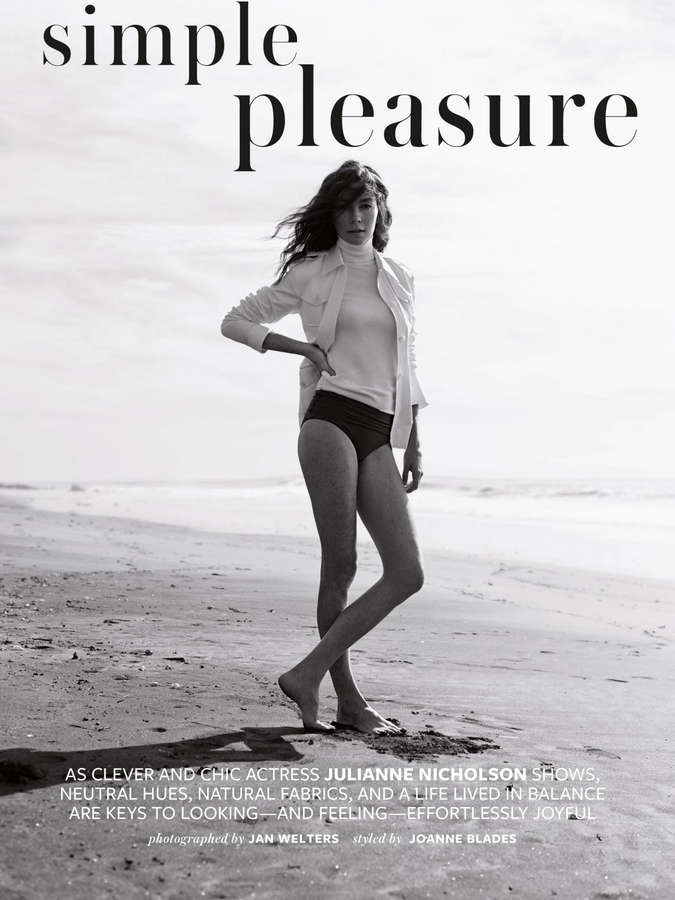 Julianne Nicholson Feet