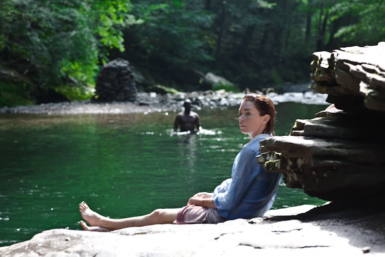 Julianne Nicholson Feet