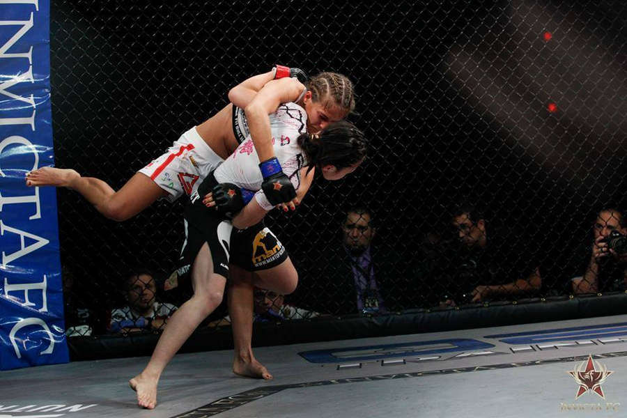 Karolina Kowalkiewicz Feet