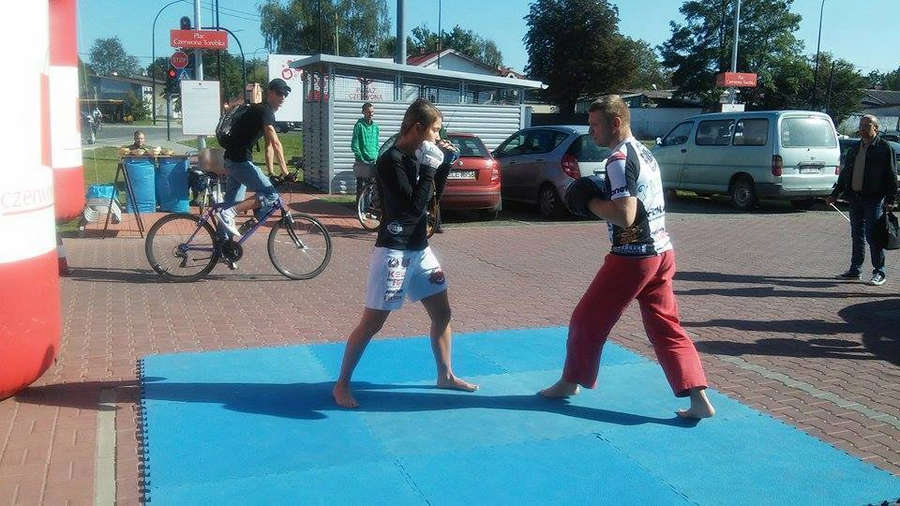 Karolina Kowalkiewicz Feet