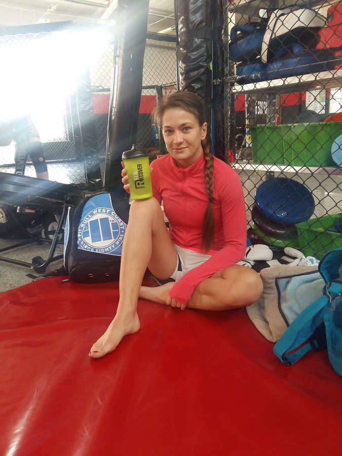 Karolina Kowalkiewicz Feet