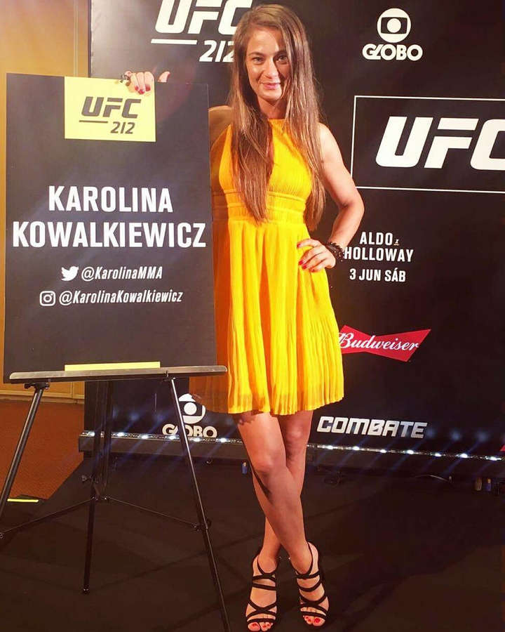 Karolina Kowalkiewicz Feet