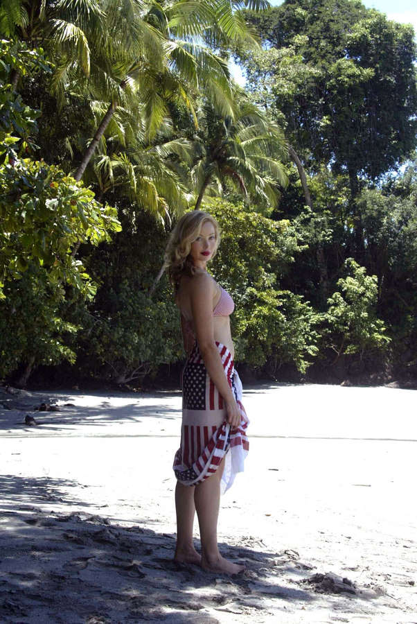 Kimberley Davies Feet