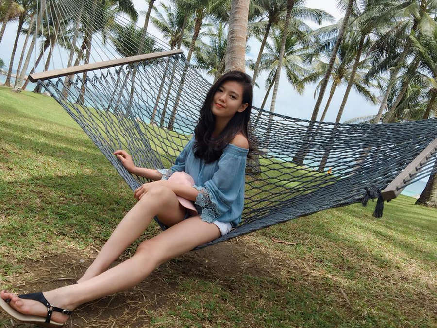 Kimberly Chia Feet