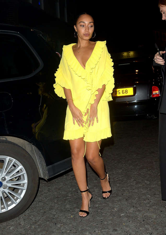 Leigh Anne Pinnock Feet