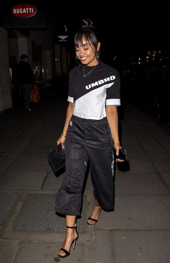 Leigh Anne Pinnock Feet