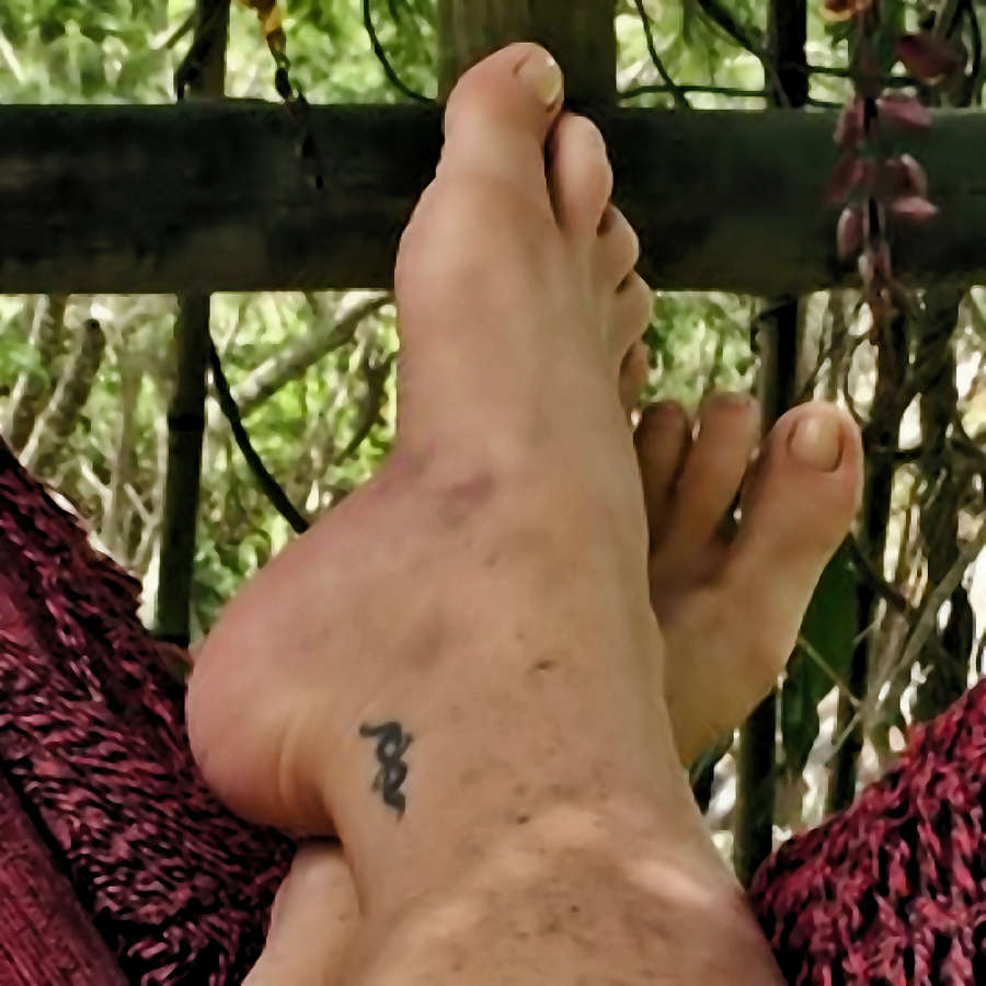 Leilane Neubarth Feet