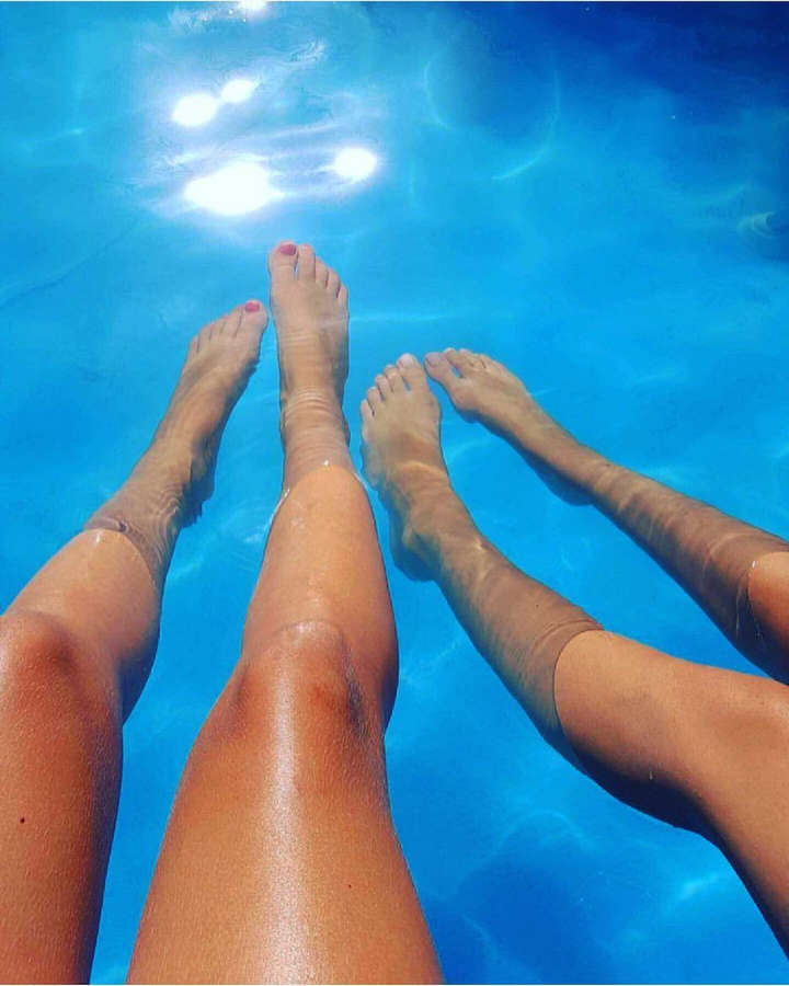 Luna Bijl Feet