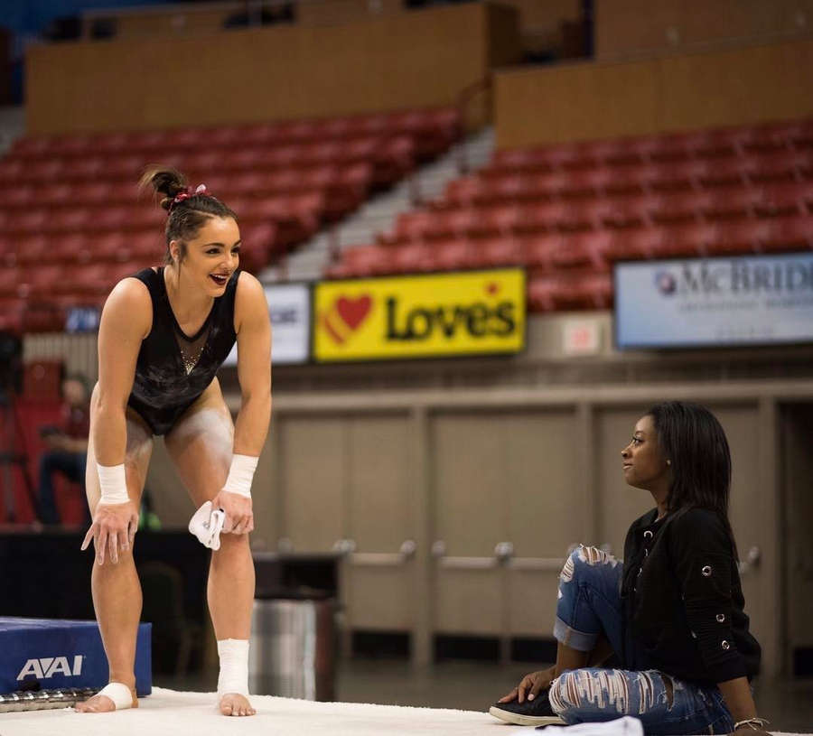 Maggie Nichols Feet