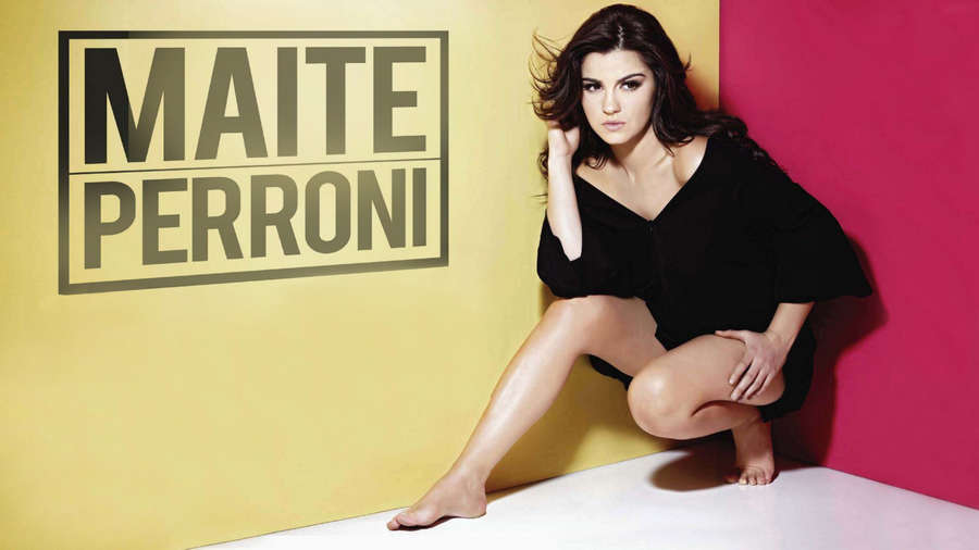 Maite Perroni Feet