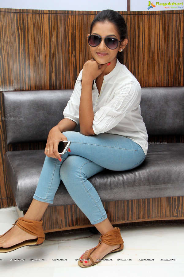Pooja Jhaveri Feet
