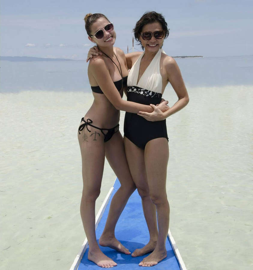 Rhian Ramos Feet