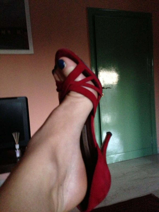 Roberta Beta Feet