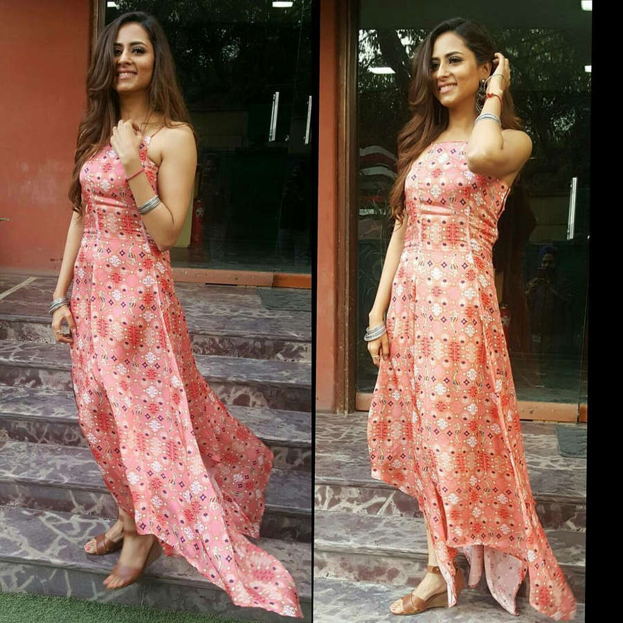 Sargun Mehta Feet