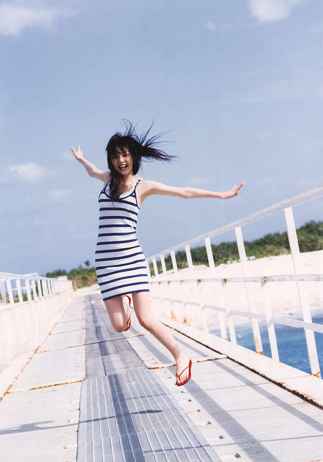 Sayumi Michishige Feet