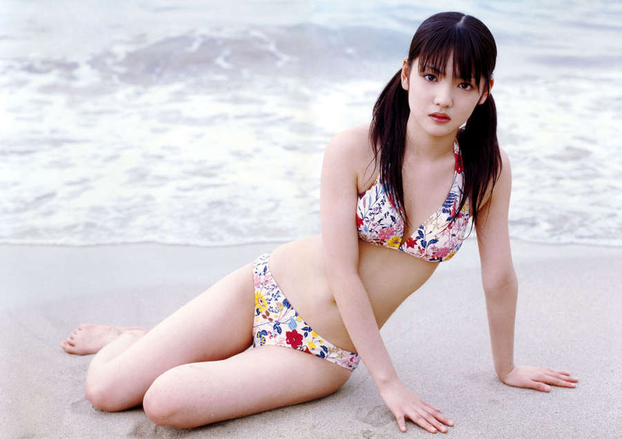 Sayumi Michishige Feet