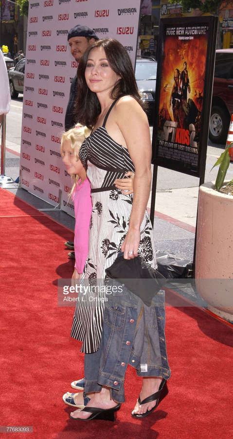 Shannen Doherty Feet