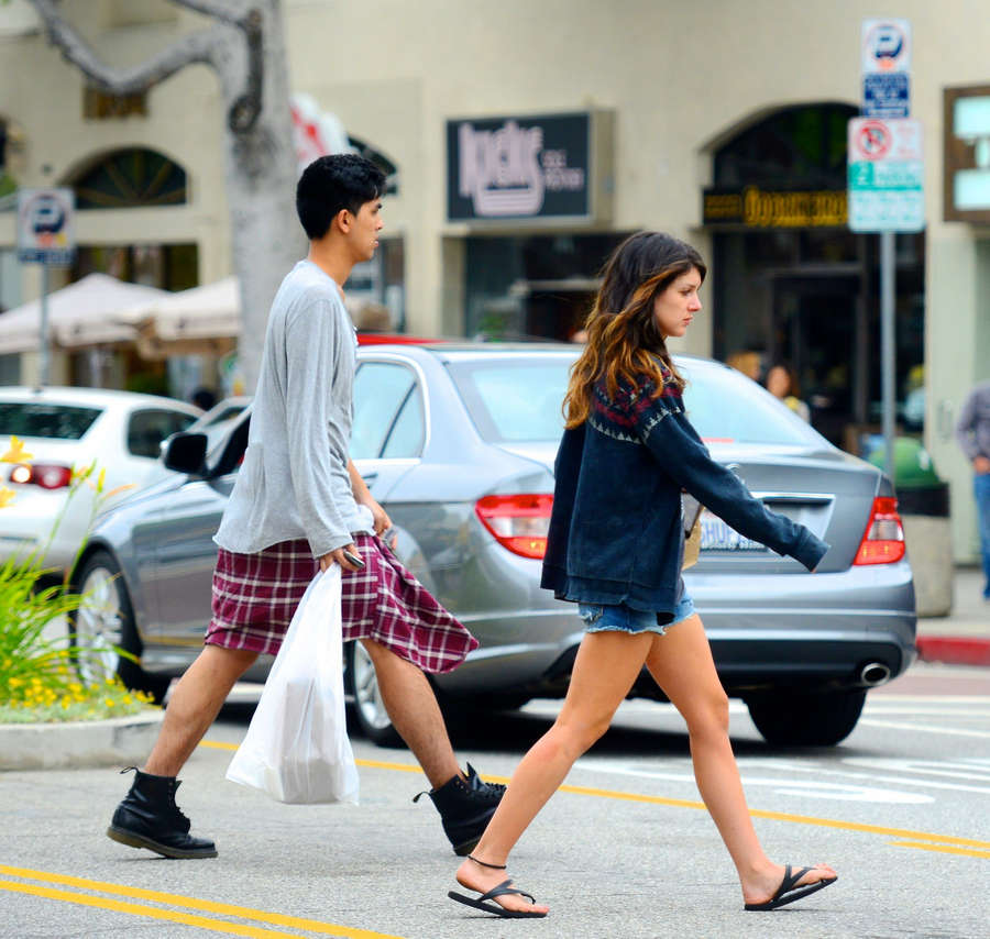 Shenae Grimes Feet