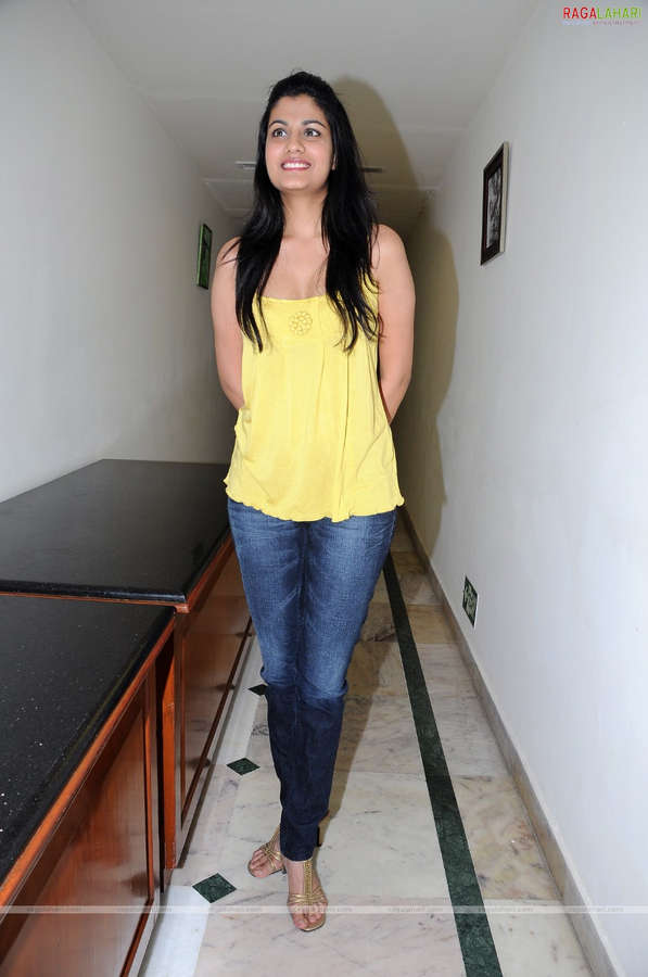 Shreya Dhanwanthary Feet