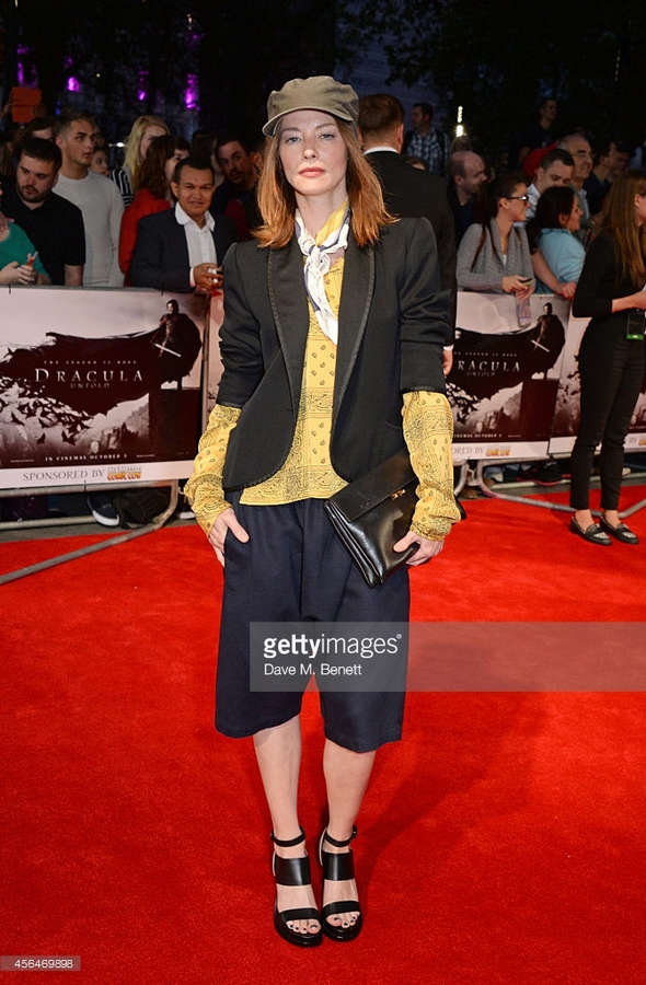 Sienna Guillory Feet