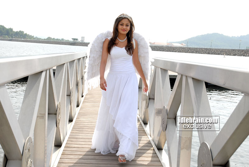 Sneha Ullal Feet