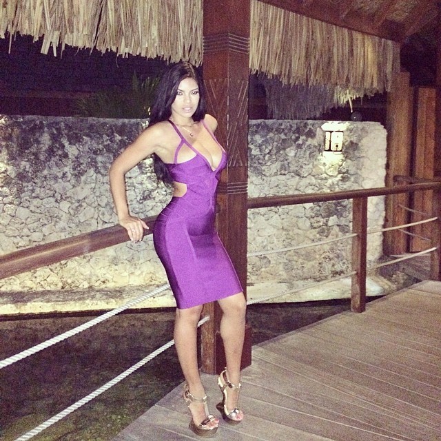 Suelyn Medeiros Feet