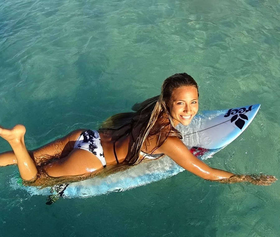 Tia Blanco Feet