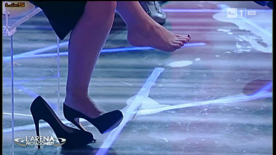 Vanessa Incontrada Feet