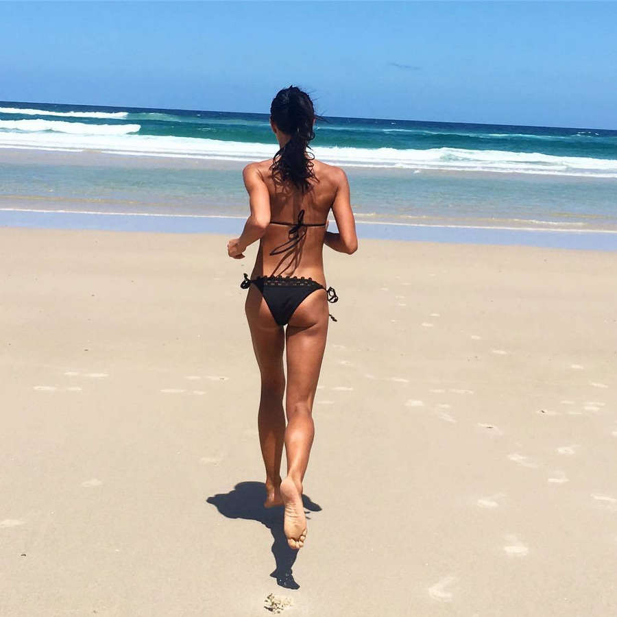 Veronika Larisova Feet