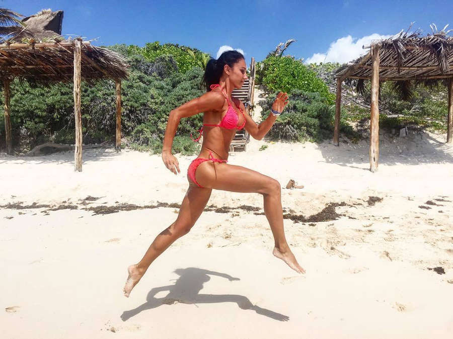 Veronika Larisova Feet