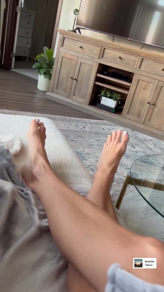 Jen Vick Feet (30 photos)