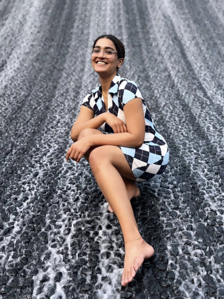 Saniya Iyappan Feet (5 images)