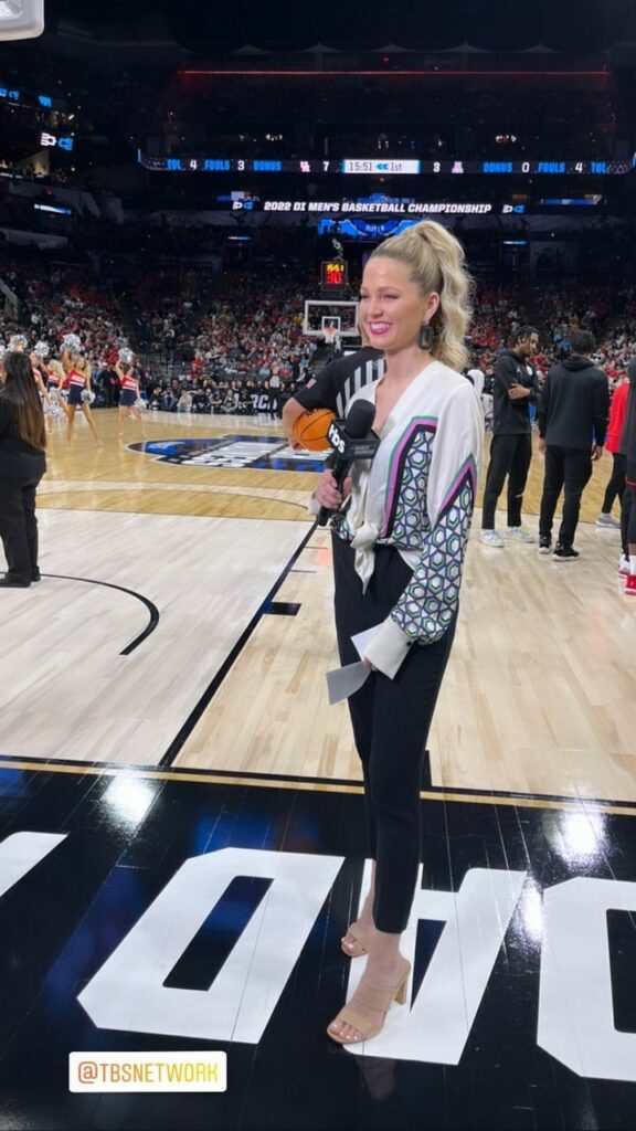 Allie Laforce Feet (18 photos)