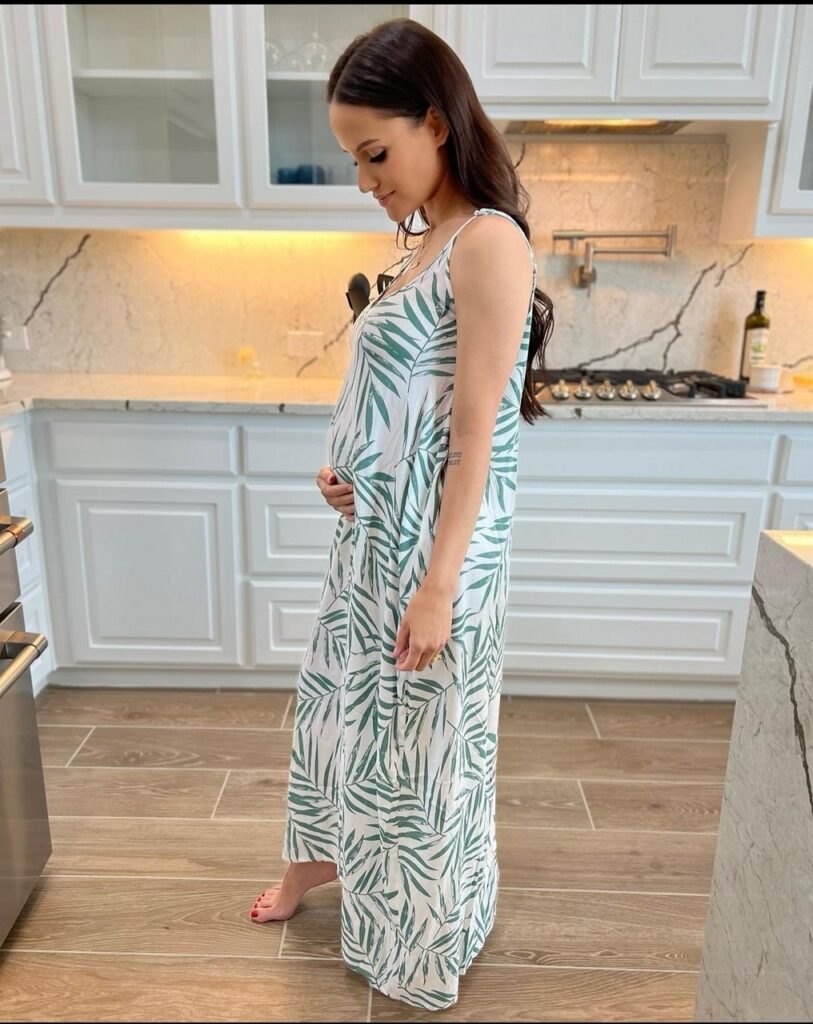 Jessica Graf Feet (4 photos)